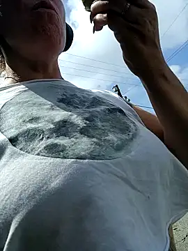 Snapshot of Sara_Valkyri chatting on 03-09-25, 03:16 Sara Valkyri online show from 03-09-25, 03:16