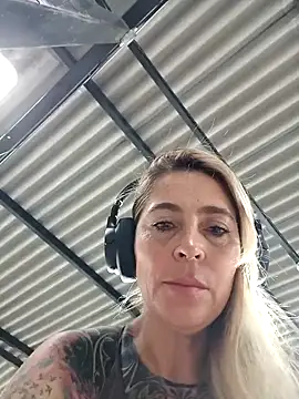 Snapshot of Sara_Valkyri chatting on 03-21-25, 07:13 Sara Valkyri online show from 03-21-25, 07:13