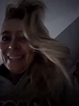 Snapshot of Sara_Valkyri chatting on 11-12-25, 08:56 Sara Valkyri online show from 11-12-25, 08:56