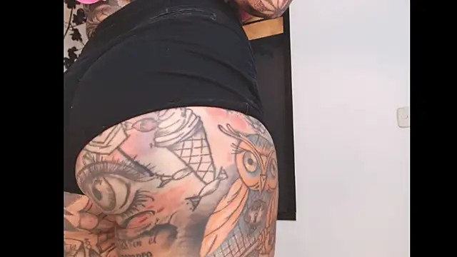 Snapshot of Sara_Valkyri chatting on 03-09-25, 12:10 Sara Valkyri online show from 03-09-25, 12:10