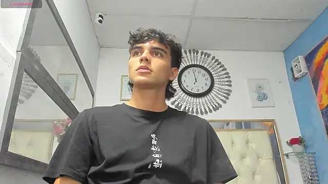 Snapshot of heiker_ chatting on 03-04-25, 01:12 heiker online show from 03-04-25, 01:12