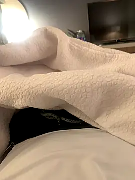 Snapshot of lucas_grass chatting on 10-24-25, 03:16 lucas grass online show from 10-24-25, 03:16