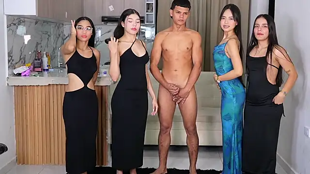 Petiteess online show from 10-18-25, 01:24