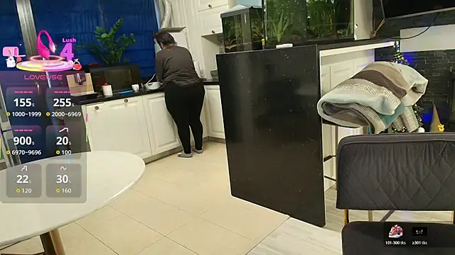 Layla- online show from 12-16-25, 12:20