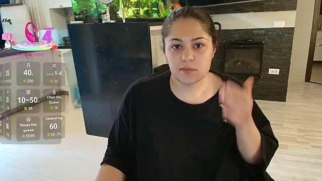 Layla- online show from 05-21-26, 11:29