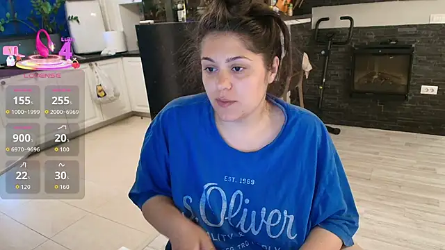 Layla- online show from 05-08-26, 10:19