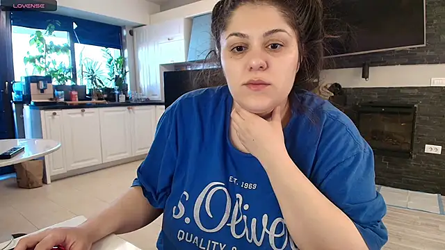 Layla- online show from 03-21-25, 02:29