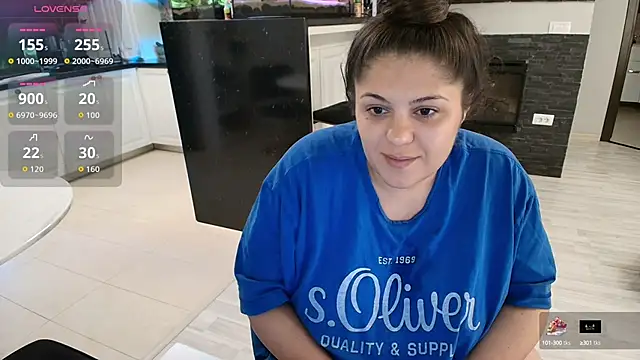 Layla- online show from 09-25-25, 10:21