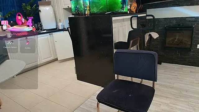 Layla- online show from 03-15-26, 10:28