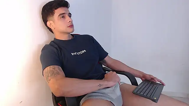 adam levis17 online show from 10-14-25, 03:45