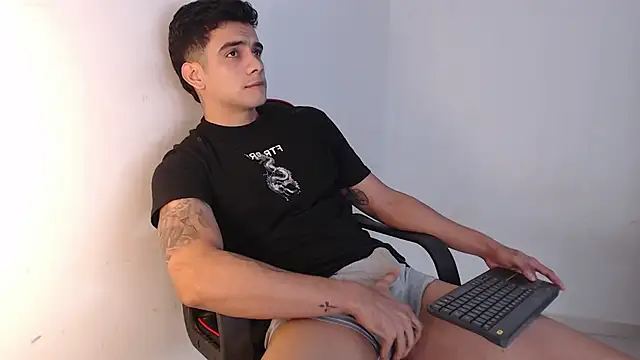 adam levis17 online show from 10-15-25, 04:00