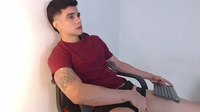 adam levis17 online show from 10-26-25, 06:47