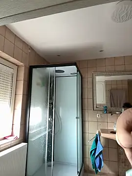 Snapshot of xy_monkeyBigCock chatting on 03-21-26, 09:36 xy monkeyBigCock online show from 03-21-26, 09:36