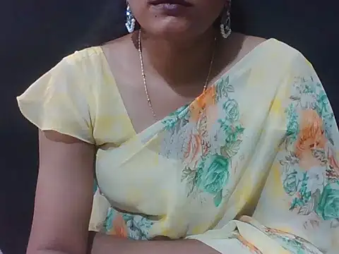 Snapshot of sugandha_bhabhi chatting on 05-05-26, 05:16 sugandha bhabhi online show from 05-05-26, 05:16