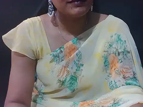 Snapshot of sugandha_bhabhi chatting on 07-15-26, 04:47 sugandha bhabhi online show from 07-15-26, 04:47
