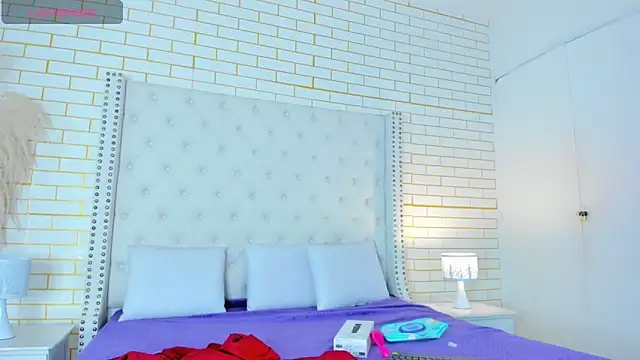 Emilly wilson  online show from 10-25-25, 11:53