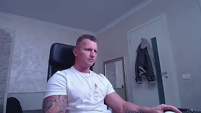 RomeoMalcolm online show from 03-21-25, 08:17