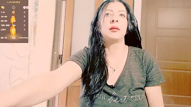 Snapshot of Alina_eve chatting on 06-16-26, 04:51 Alina eve online show from 06-16-26, 04:51