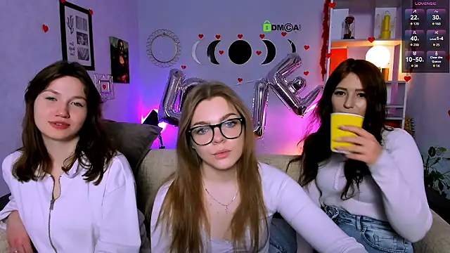 Snapshot of helli_belli chatting on 02-12-26, 08:19 helli belli online show from 02-12-26, 08:19