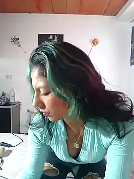 Snapshot of Harley-Davies chatting on 03-06-25, 06:16 Harley-Davies online show from 03-06-25, 06:16