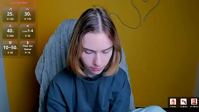 Snapshot of Fiona_Night chatting on 02-10-26, 06:12 Fiona Night online show from 02-10-26, 06:12