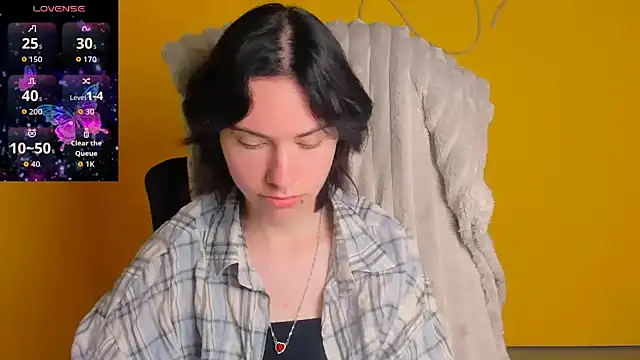 Fiona Night online show from 05-06-26, 05:22