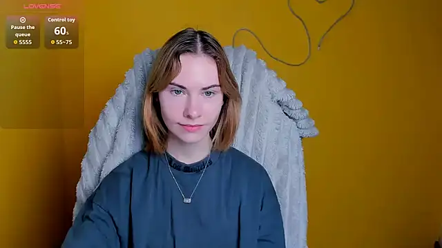 Snapshot of Fiona_Night chatting on 02-15-26, 06:03 Fiona Night online show from 02-15-26, 06:03