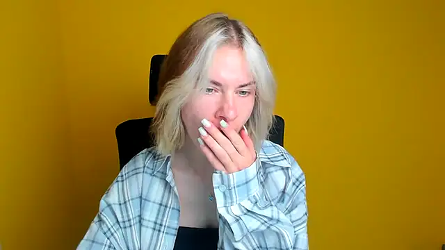 Fiona Night online show from 09-10-25, 05:28