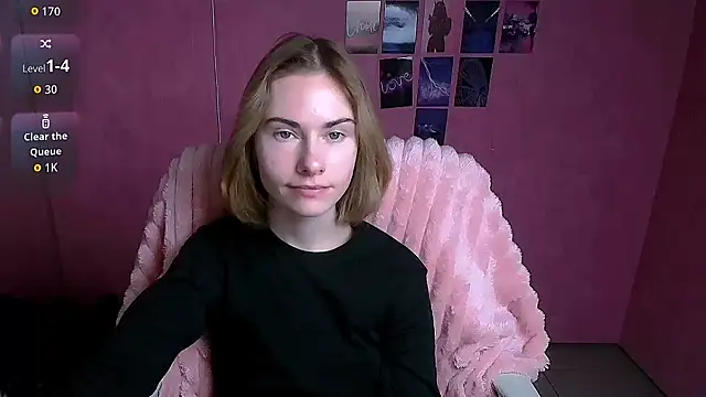 Snapshot of Fiona_Night chatting on 01-18-26, 06:17 Fiona Night online show from 01-18-26, 06:17