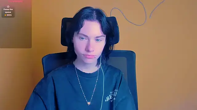 Fiona Night online show from 04-27-26, 05:27