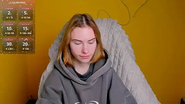 Snapshot of Fiona_Night chatting on 02-08-26, 07:39 Fiona Night online show from 02-08-26, 07:39