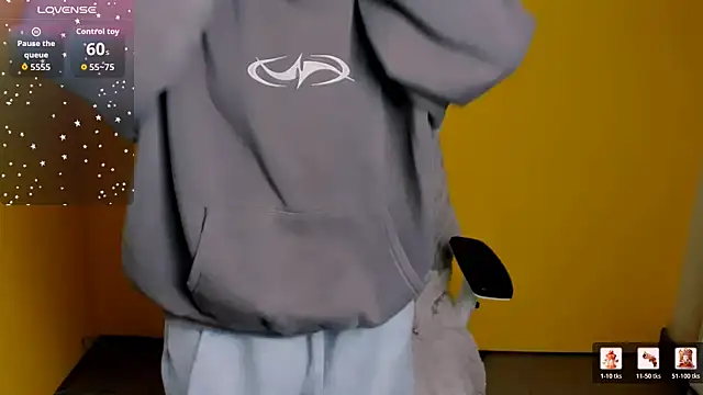 Snapshot of Fiona_Night chatting on 02-01-26, 07:17 Fiona Night online show from 02-01-26, 07:17