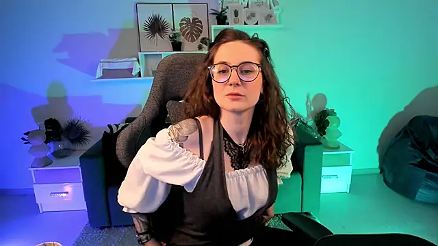 OliviaMcClean online show from 03-20-25, 02:42