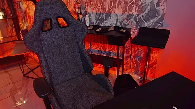 OliviaMcClean online show from 11-13-25, 03:10