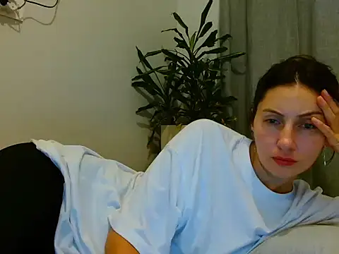 Irina9793 online show from 06-16-26, 06:19