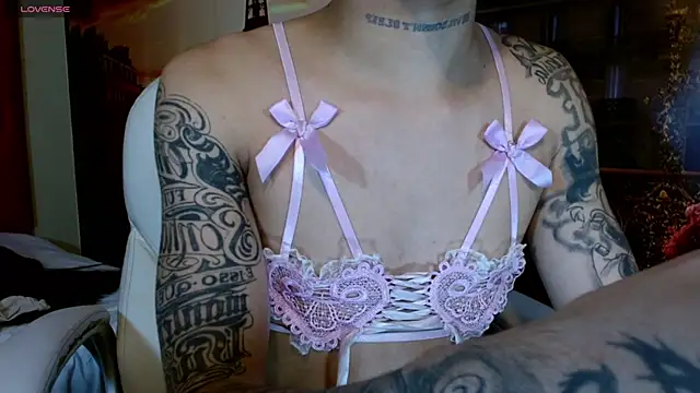 Gabi Prince online show from 10-15-25, 07:33