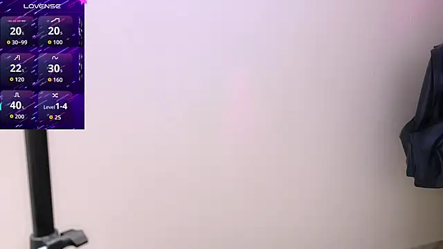 Snapshot of Thony444 chatting on 05-17-26, 08:03 Thony444 online show from 05-17-26, 08:03