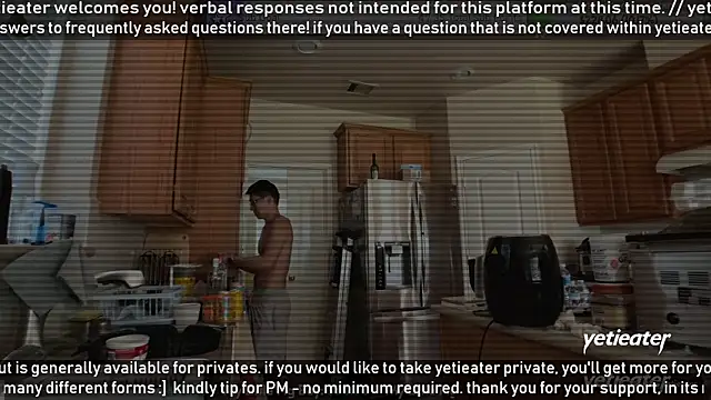 Snapshot of yetieater chatting on 07-16-26, 03:31 yetieater online show from 07-16-26, 03:31