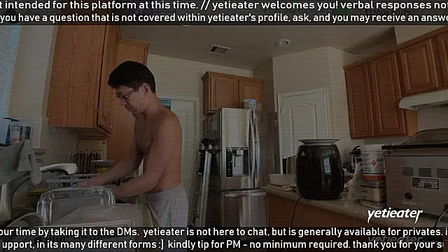 Snapshot of yetieater chatting on 02-28-26, 04:17 yetieater online show from 02-28-26, 04:17