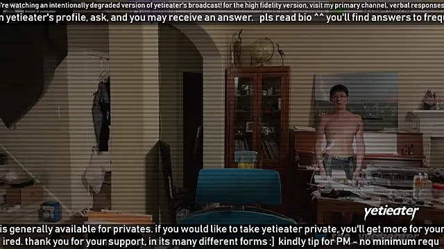 Snapshot of yetieater chatting on 02-08-25, 12:17 yetieater online show from 02-08-25, 12:17