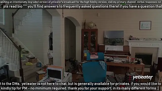 Snapshot of yetieater chatting on 03-11-25, 09:59 yetieater online show from 03-11-25, 09:59