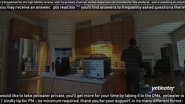 Snapshot of yetieater chatting on 01-10-25, 05:02 yetieater online show from 01-10-25, 05:02
