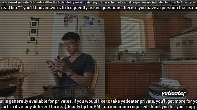 Snapshot of yetieater chatting on 01-13-25, 09:42 yetieater online show from 01-13-25, 09:42