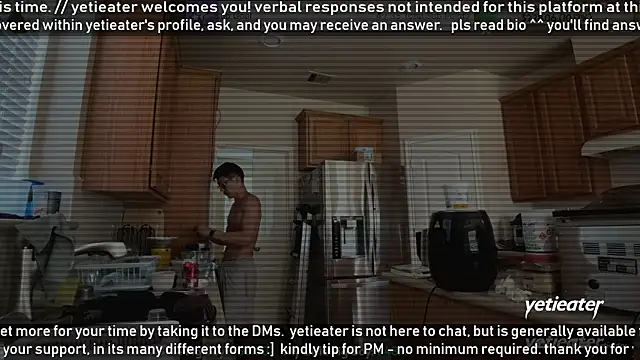 Snapshot of yetieater chatting on 06-09-26, 05:47 yetieater online show from 06-09-26, 05:47
