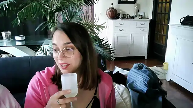 Snapshot of _little_blake chatting on 10-27-25, 09:43  little blake online show from 10-27-25, 09:43