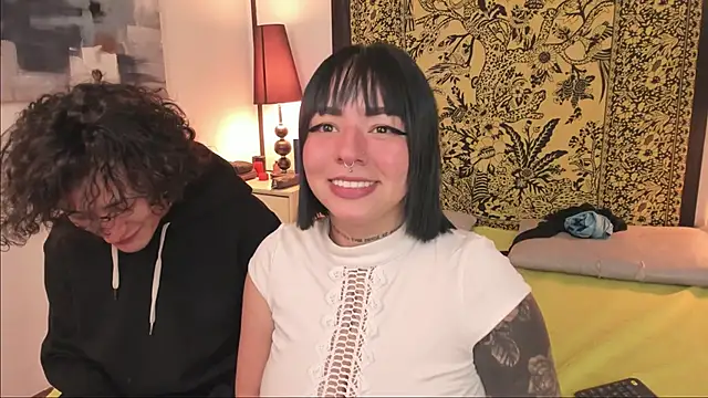 Aria and orien online show from 11-22-25, 11:20