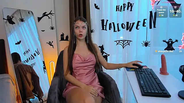 Alice neon online show from 10-30-25, 12:31