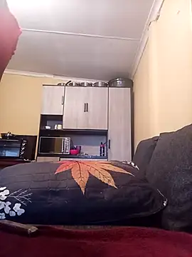 JuicyMilkyTizzy online show from 11-19-25, 08:47