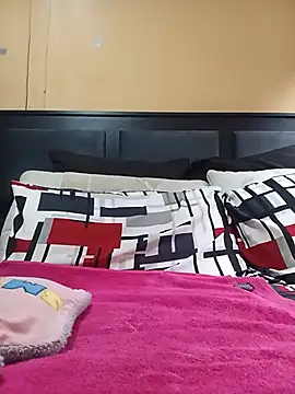 JuicyMilkyTizzy online show from 06-17-26, 07:52