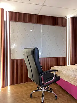 PinkyMoon online show from 12-23-25, 04:01